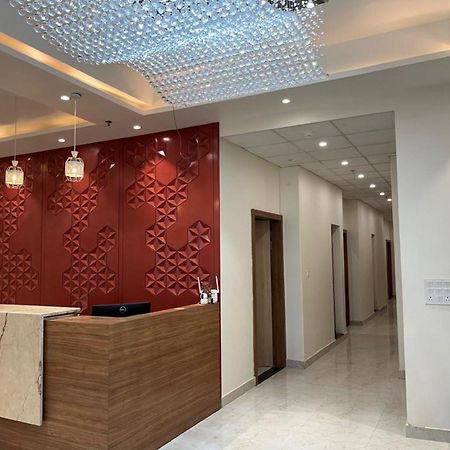 Hotel Satsang Grand Varanasi Dış mekan fotoğraf