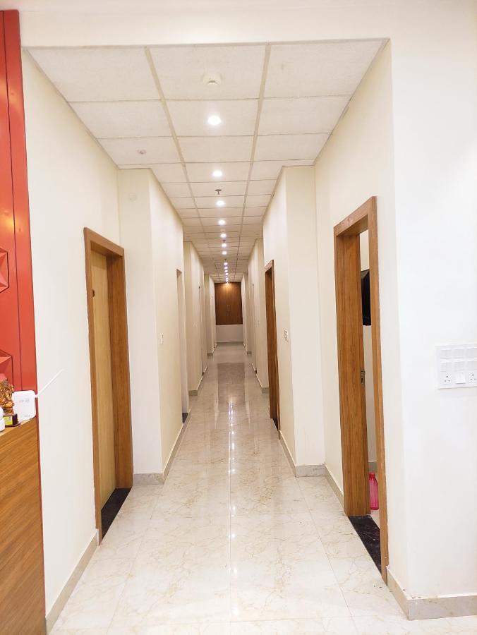 Hotel Satsang Grand Varanasi Dış mekan fotoğraf