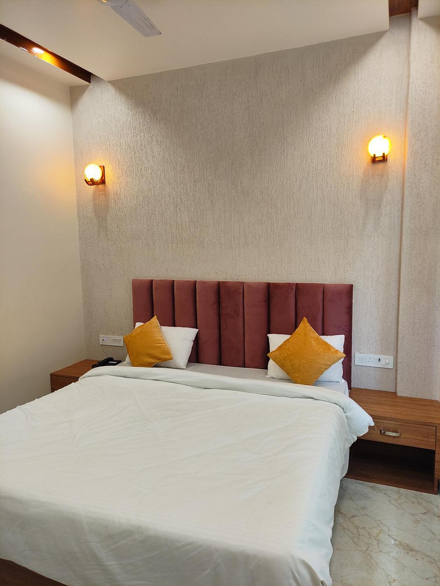 Hotel Satsang Grand Varanasi Dış mekan fotoğraf