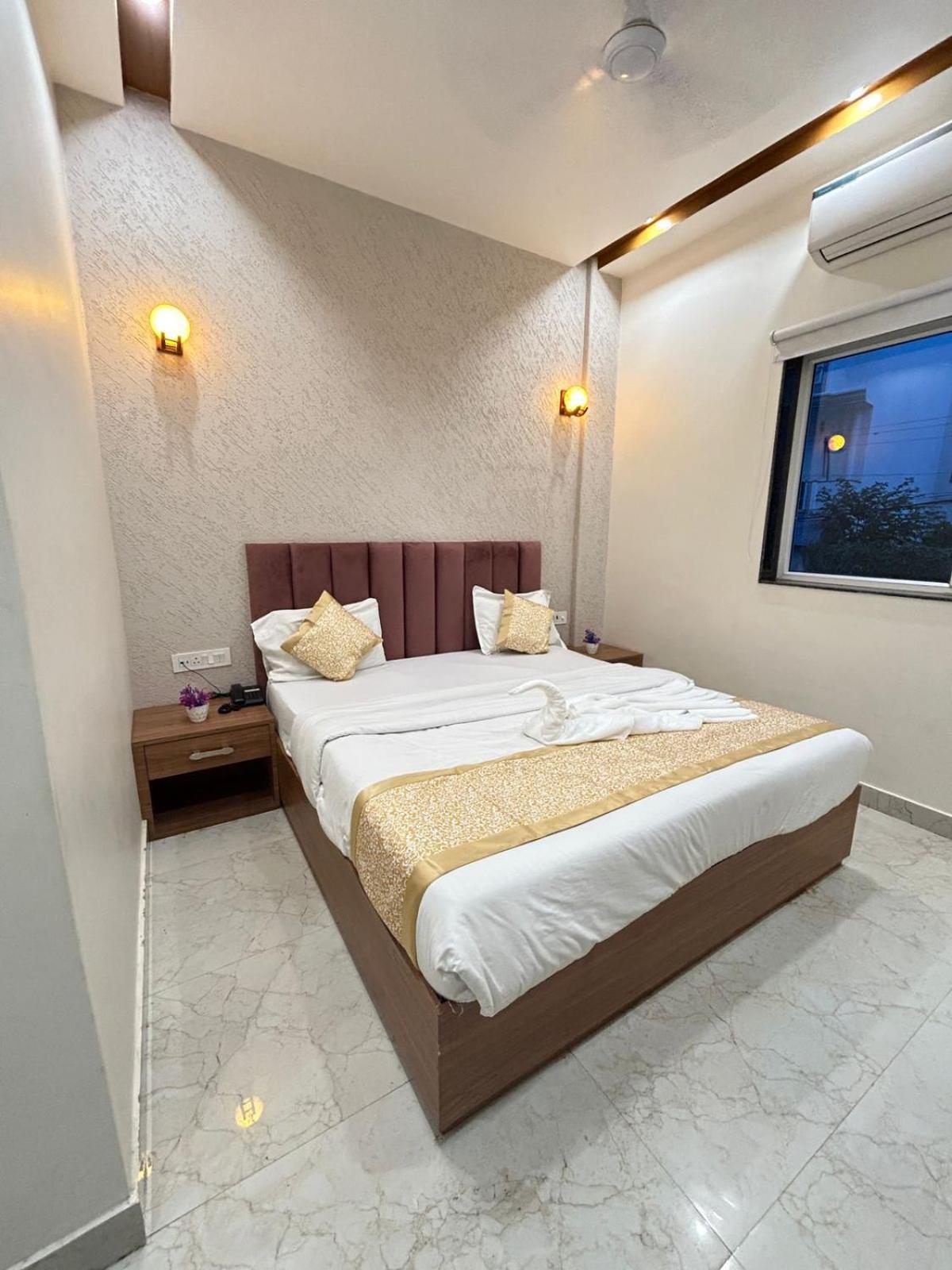 Hotel Satsang Grand Varanasi Dış mekan fotoğraf